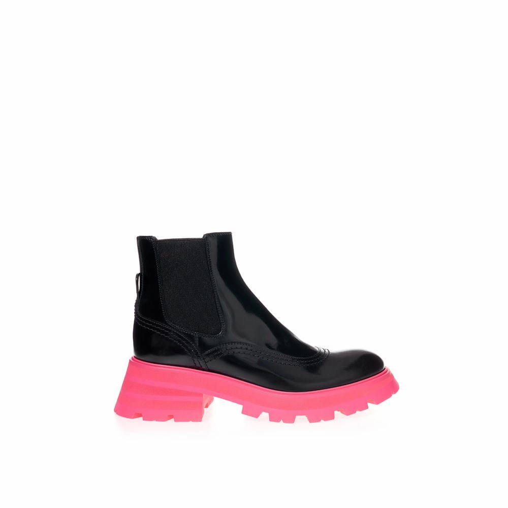 Alexander McQueen Elegant Leather Women's Boots Promo on Womens Fashionable Boots