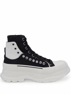 Alexander Mcqueen Men's Tread Slick Lace-Up Fastening Boots Buy Mens Chukkas online shop