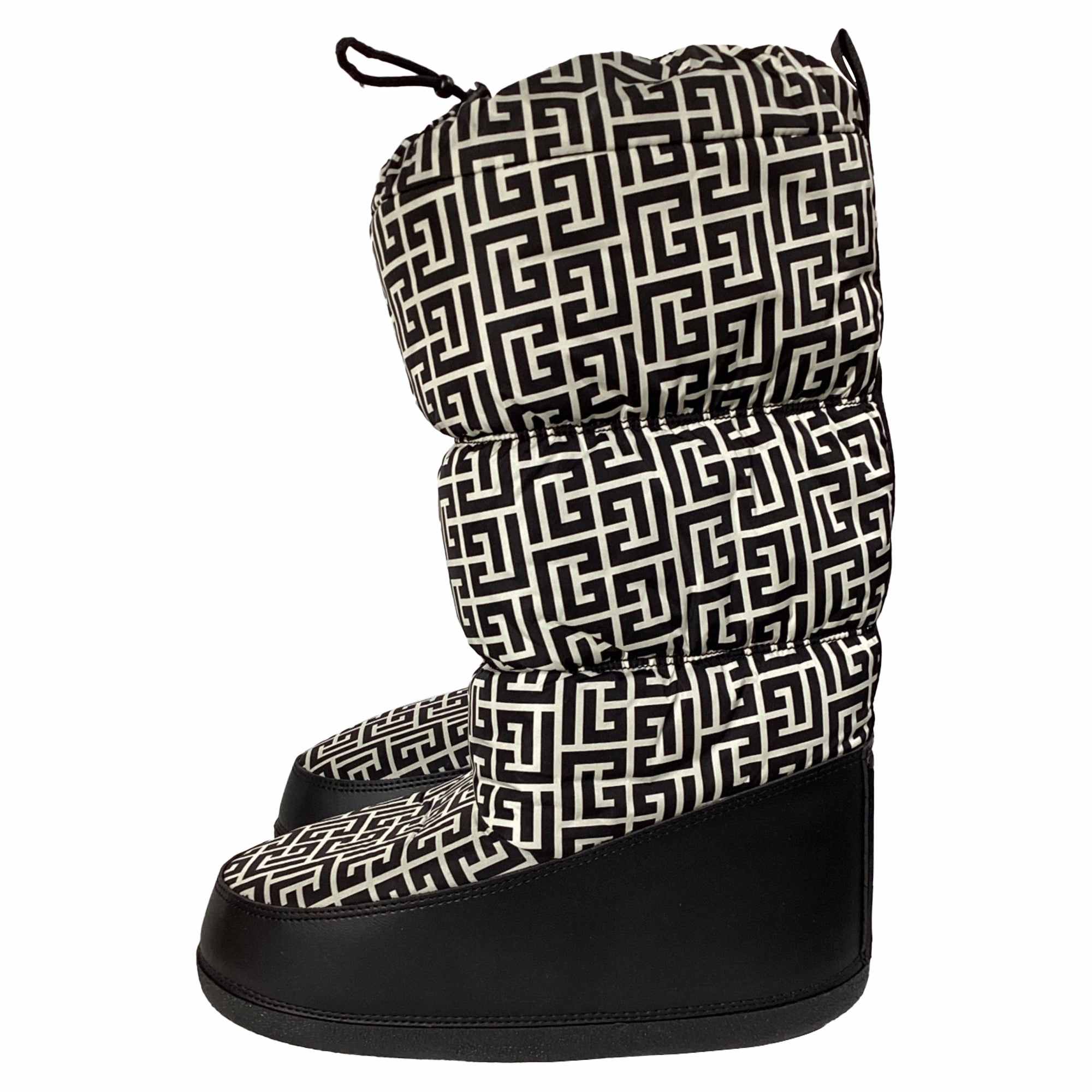 Balmain Printed Quilted Snow Boots in Black and White Polyamide