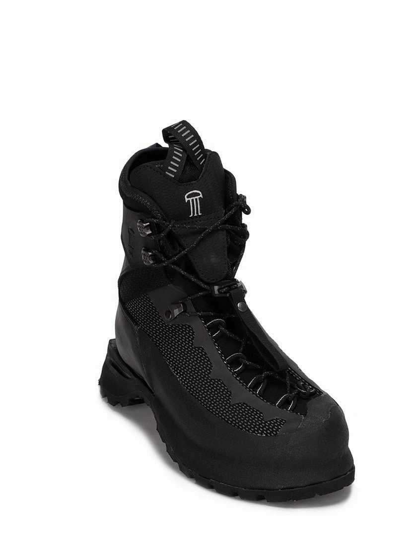 Black Trekking Boot
