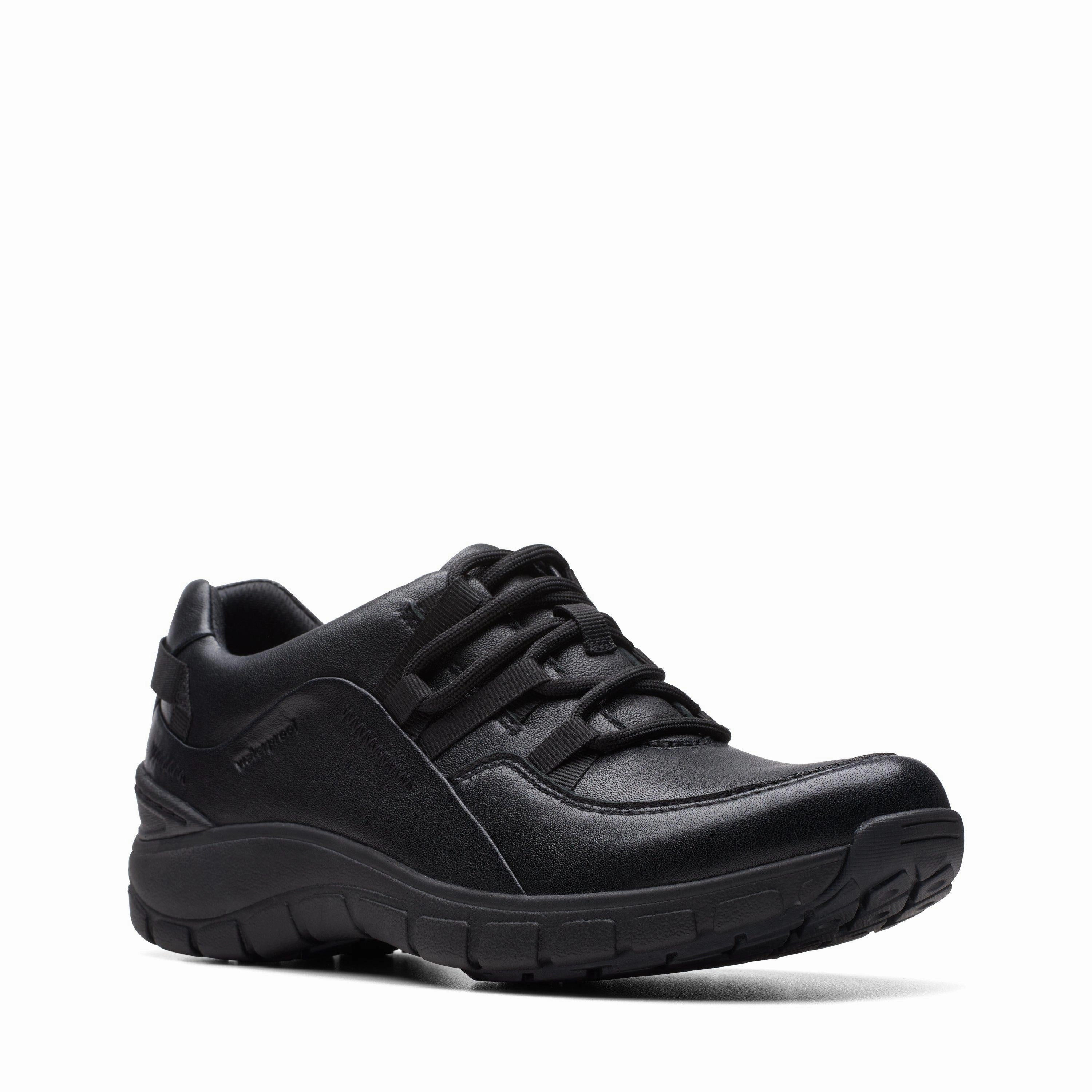Clarks Wave Range AP in Black Leather