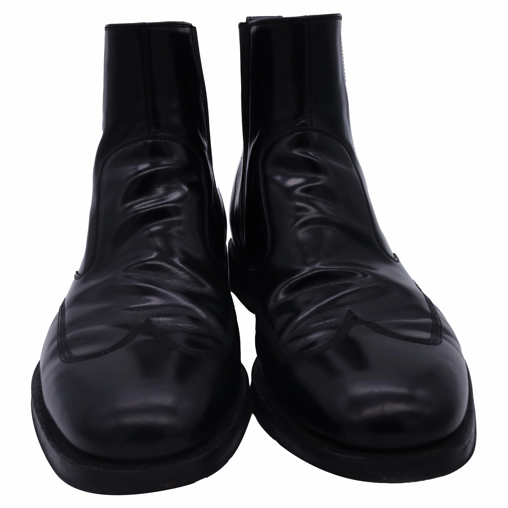 Ferragamo Chelsea Boots in Black Leather