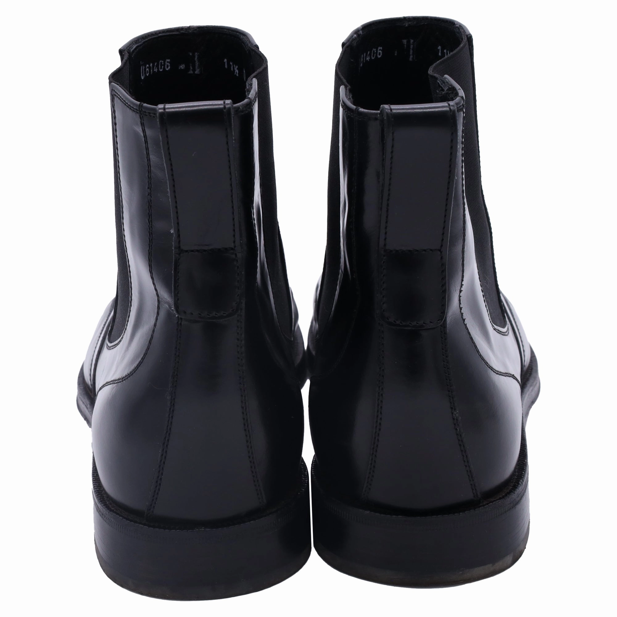 Ferragamo Chelsea Boots in Black Leather