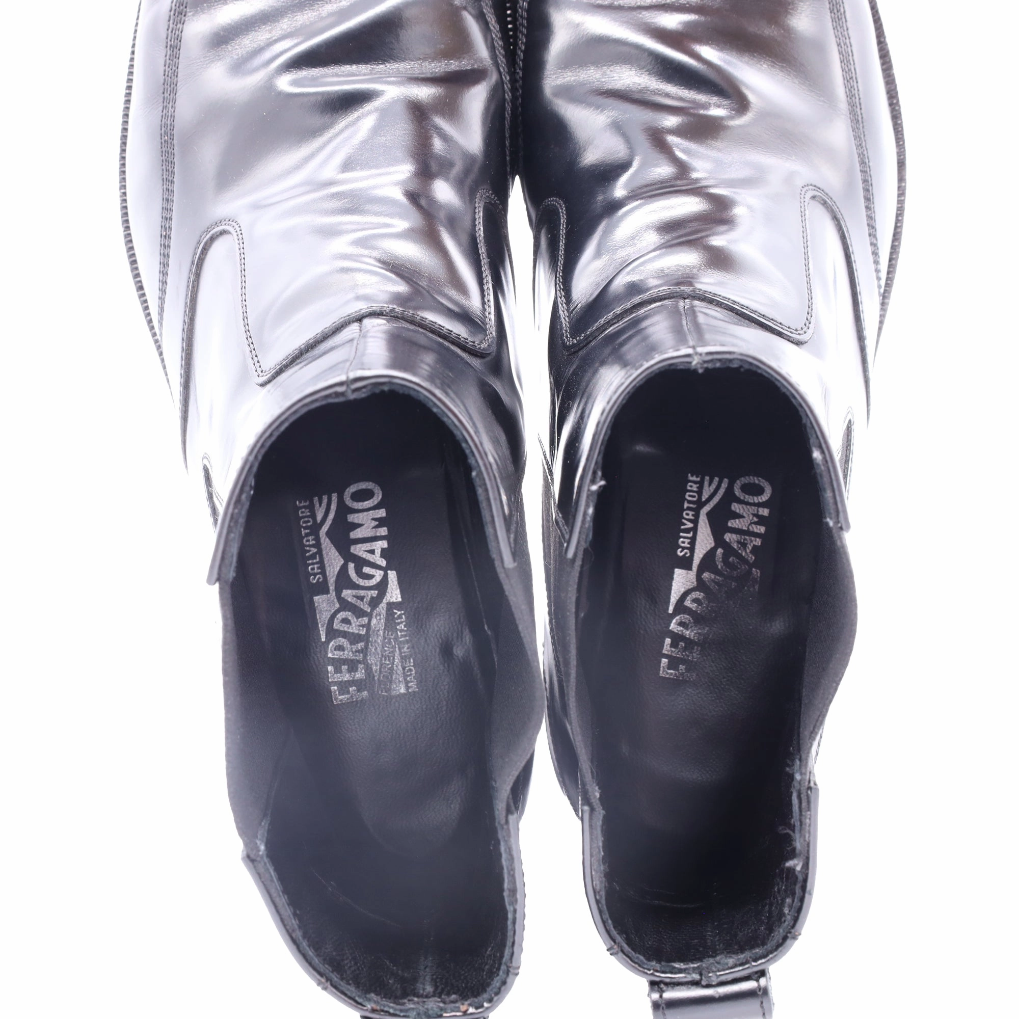 Ferragamo Chelsea Boots in Black Leather