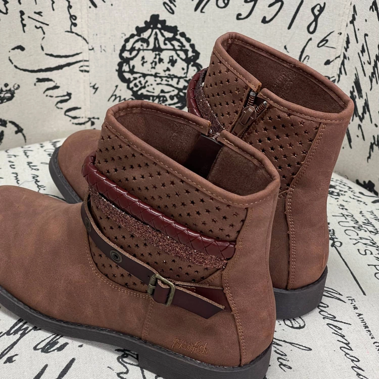 Girl's Kearney Boots In Whisky