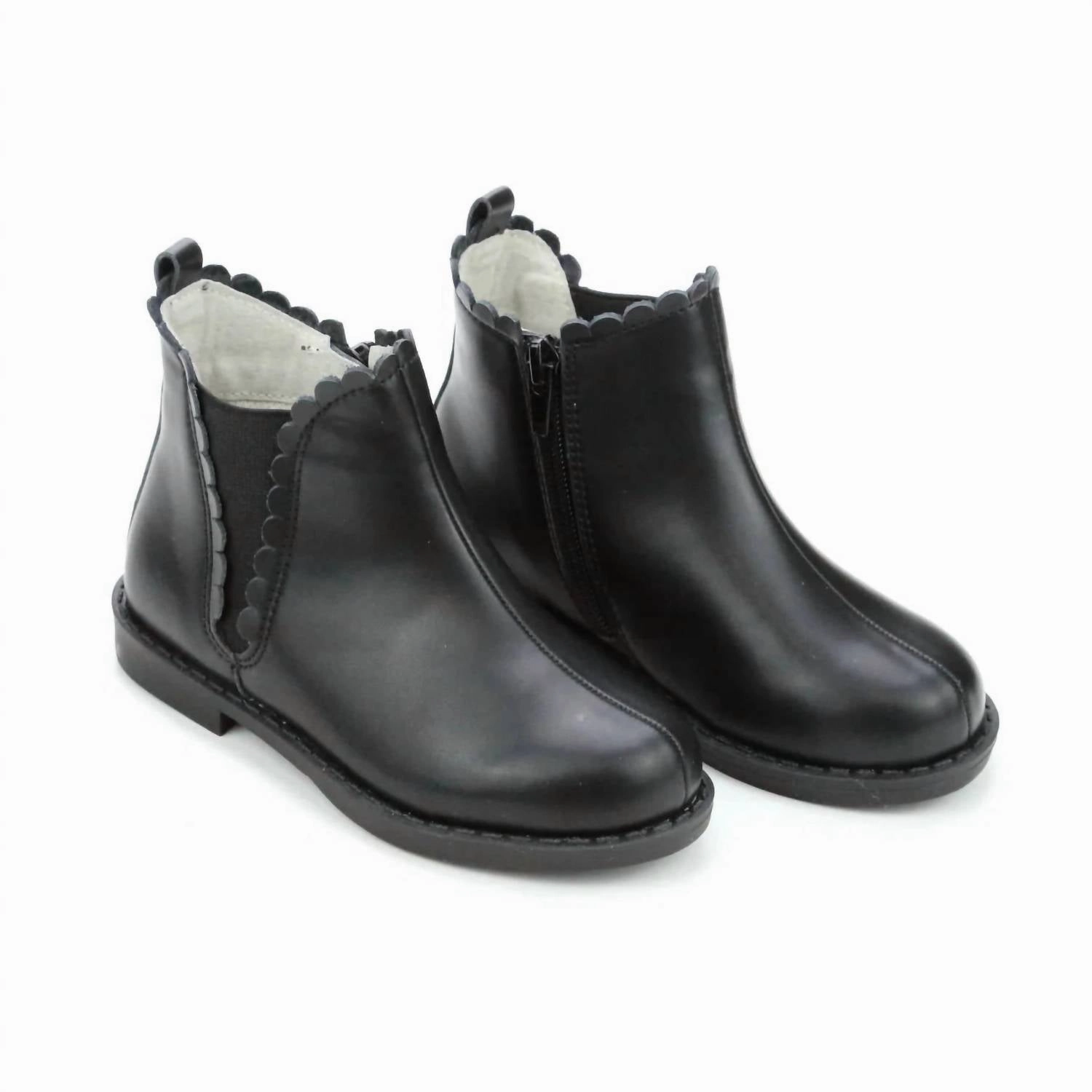 Girl's Nicola Scalloped Chelsea Boot In Black Online sale for Girls Shoes
