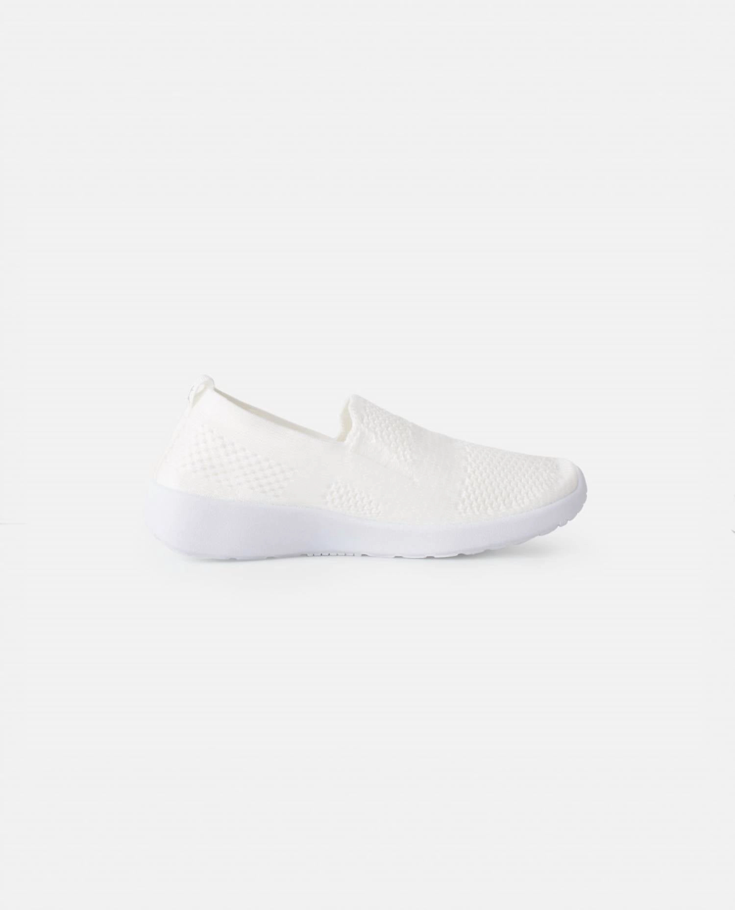 Girls Admire Slip On Sneaker In White