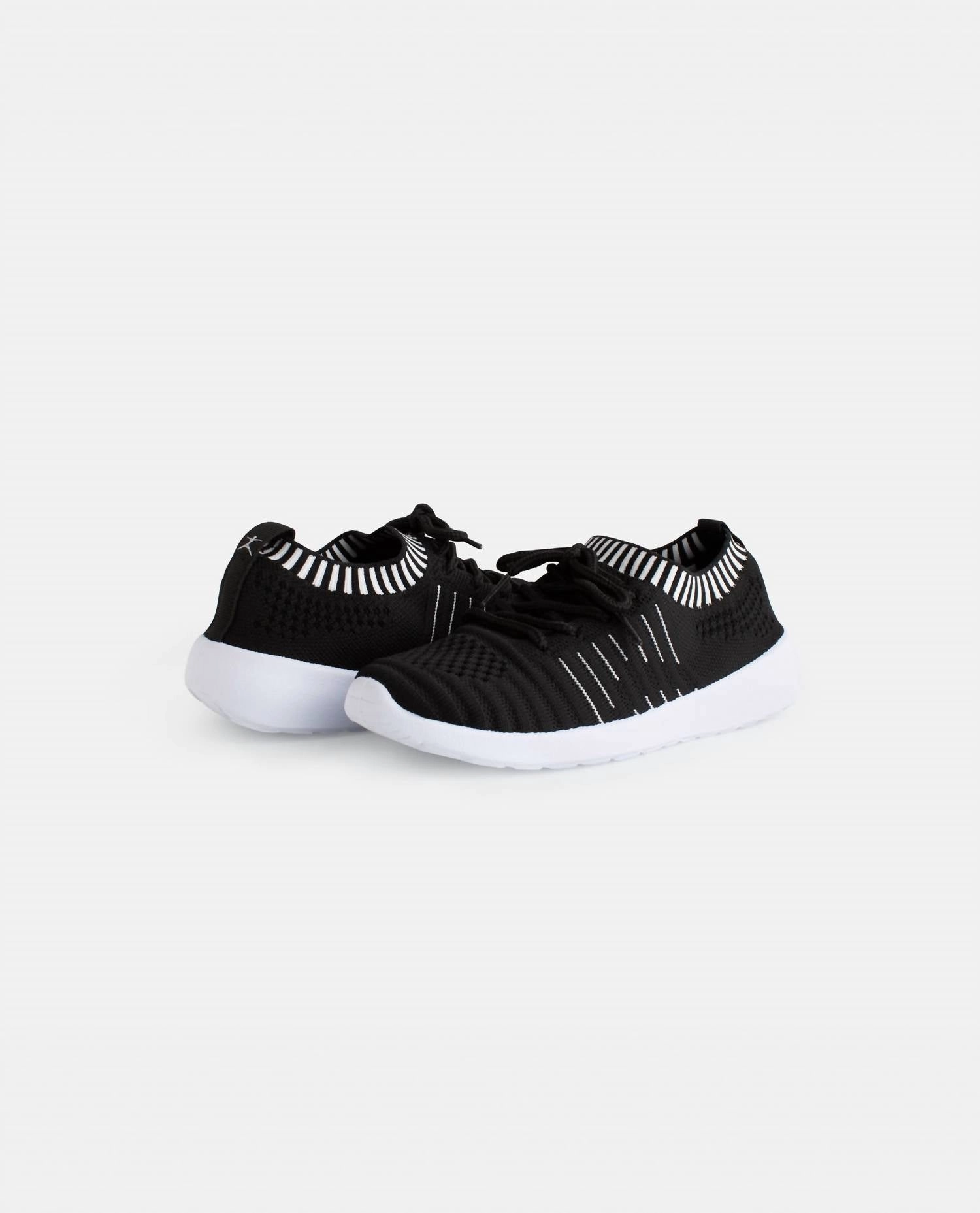 Girls Energy Lace Up Sneaker In Black Girls Athletic Shoes on sale