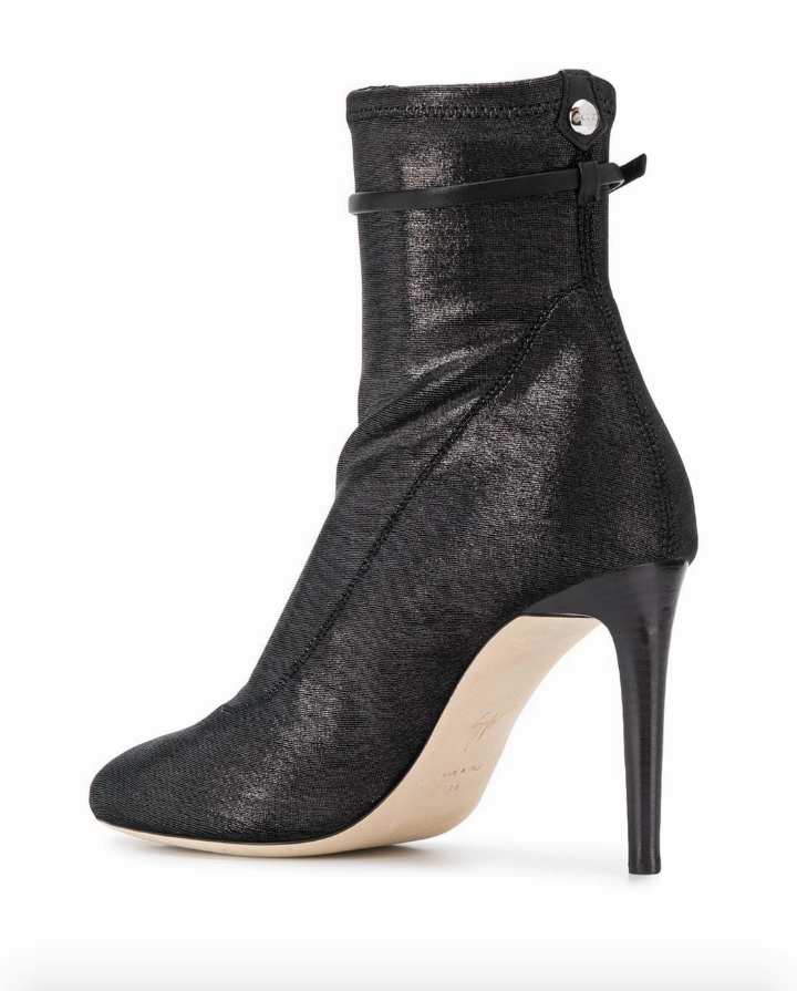 Giuseppe Zanotti buckle detail boots