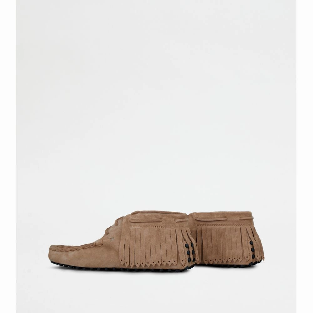 Gommino Desert Boots in Suede