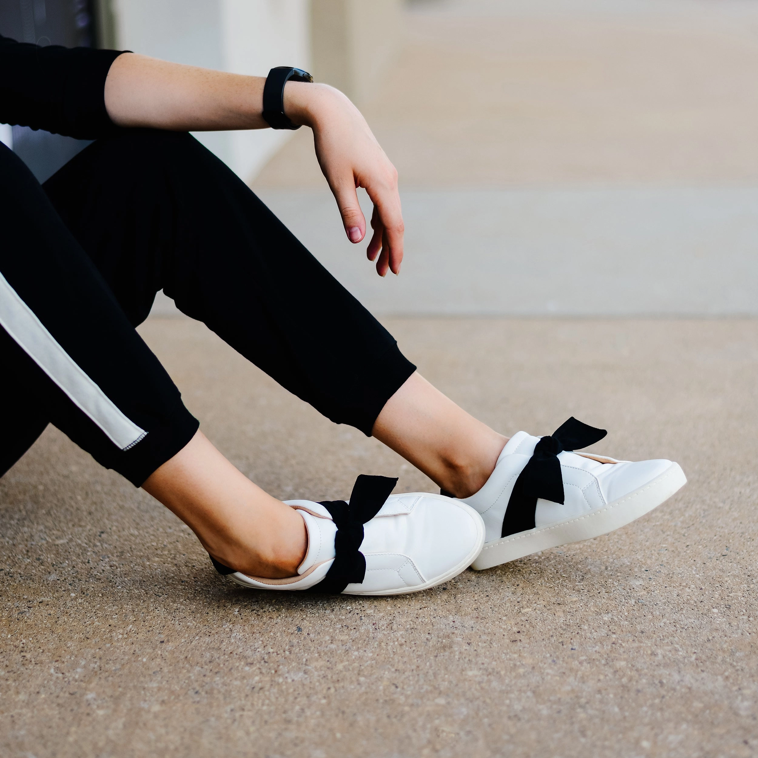 Journee Collection Women's Tru Comfort Foam Abrina Sneakers