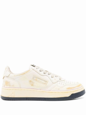 Low-Top Sneakers With Distressed Finish And Perforated Detailing Athletic Shoes for Women discount