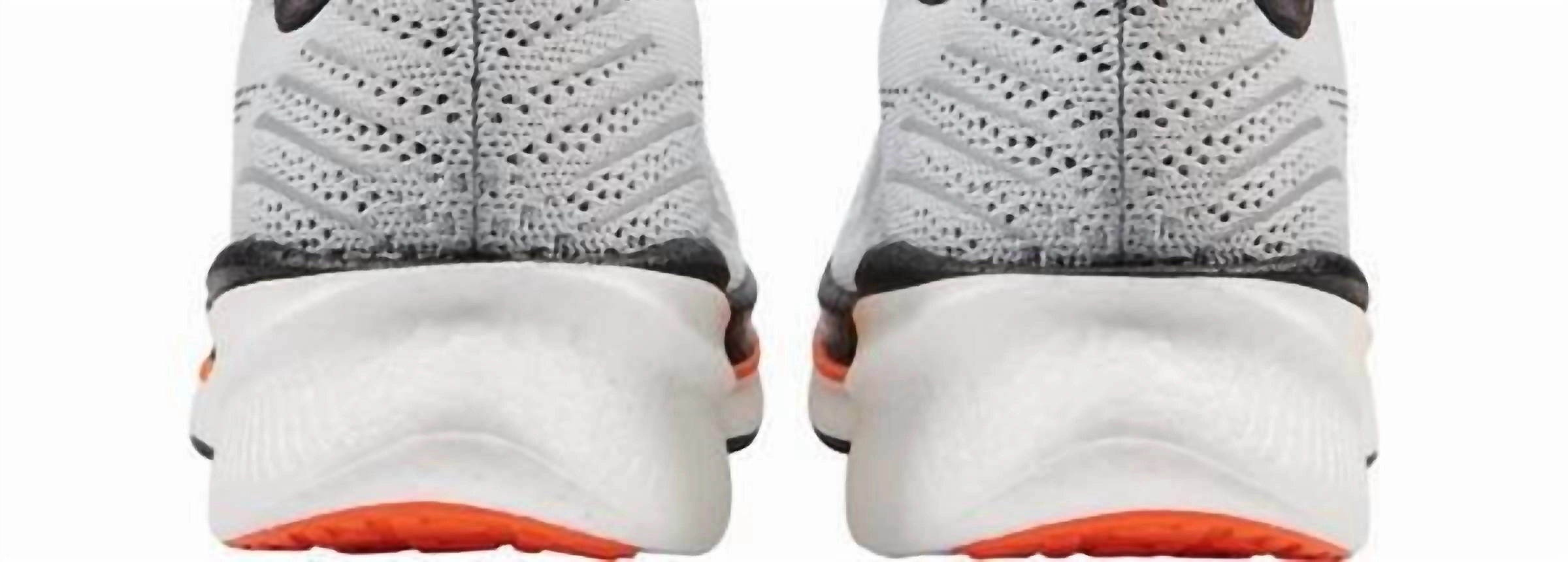Men Centauri Running Shoe In Oyster Mushroom/sleet