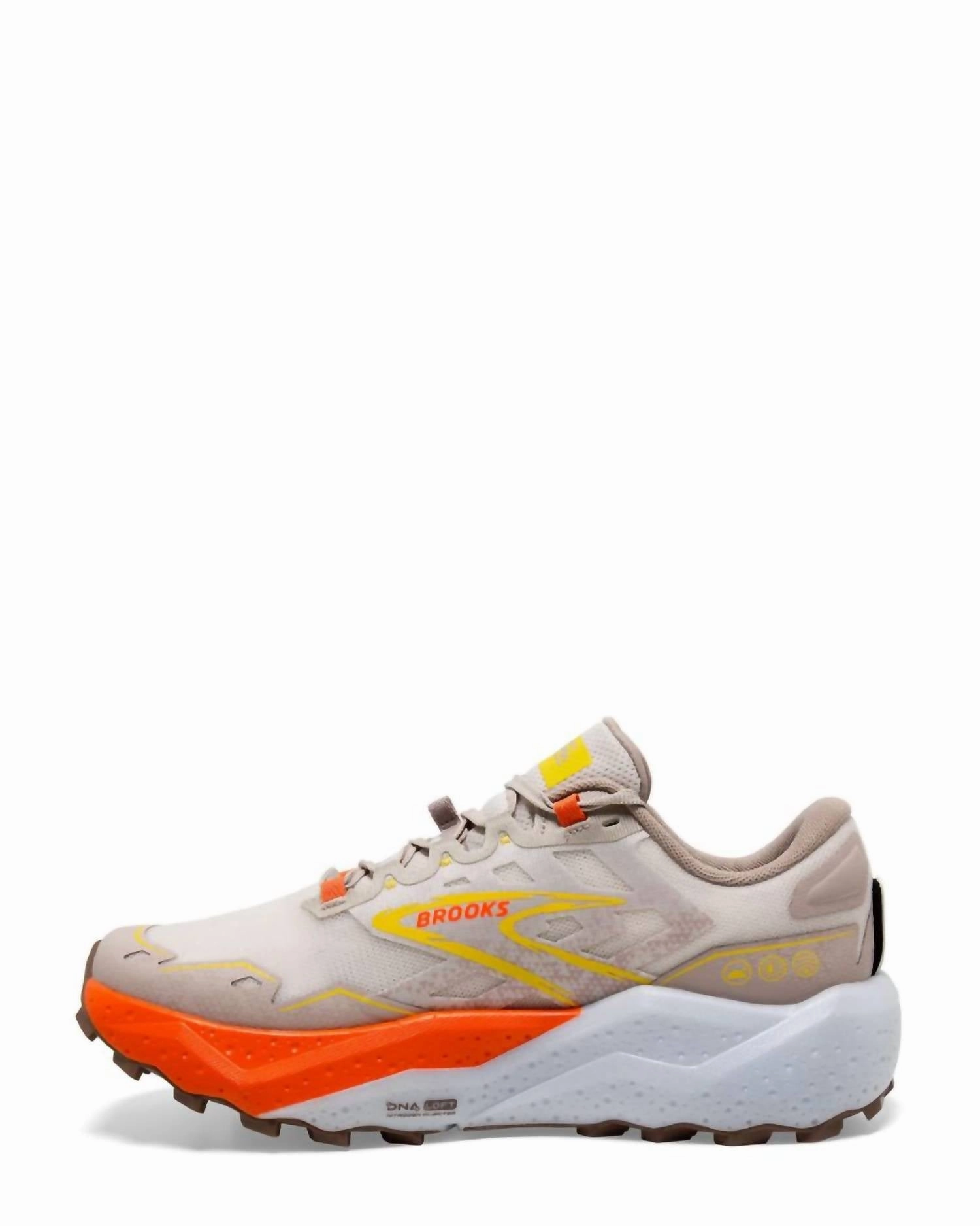 Men's Caldera 7 Trail Running Shoes In White Sand/chateau Gray/yellow