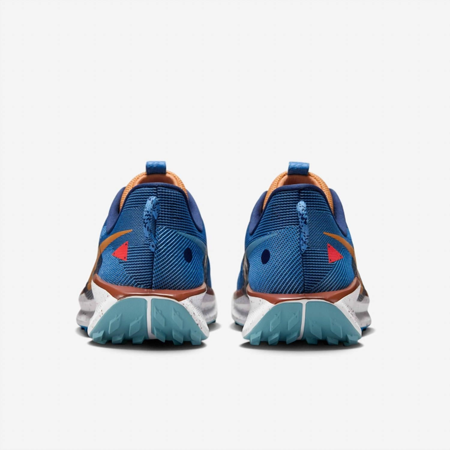Men's Pegasus Trail 5 Shoes In Blue Void