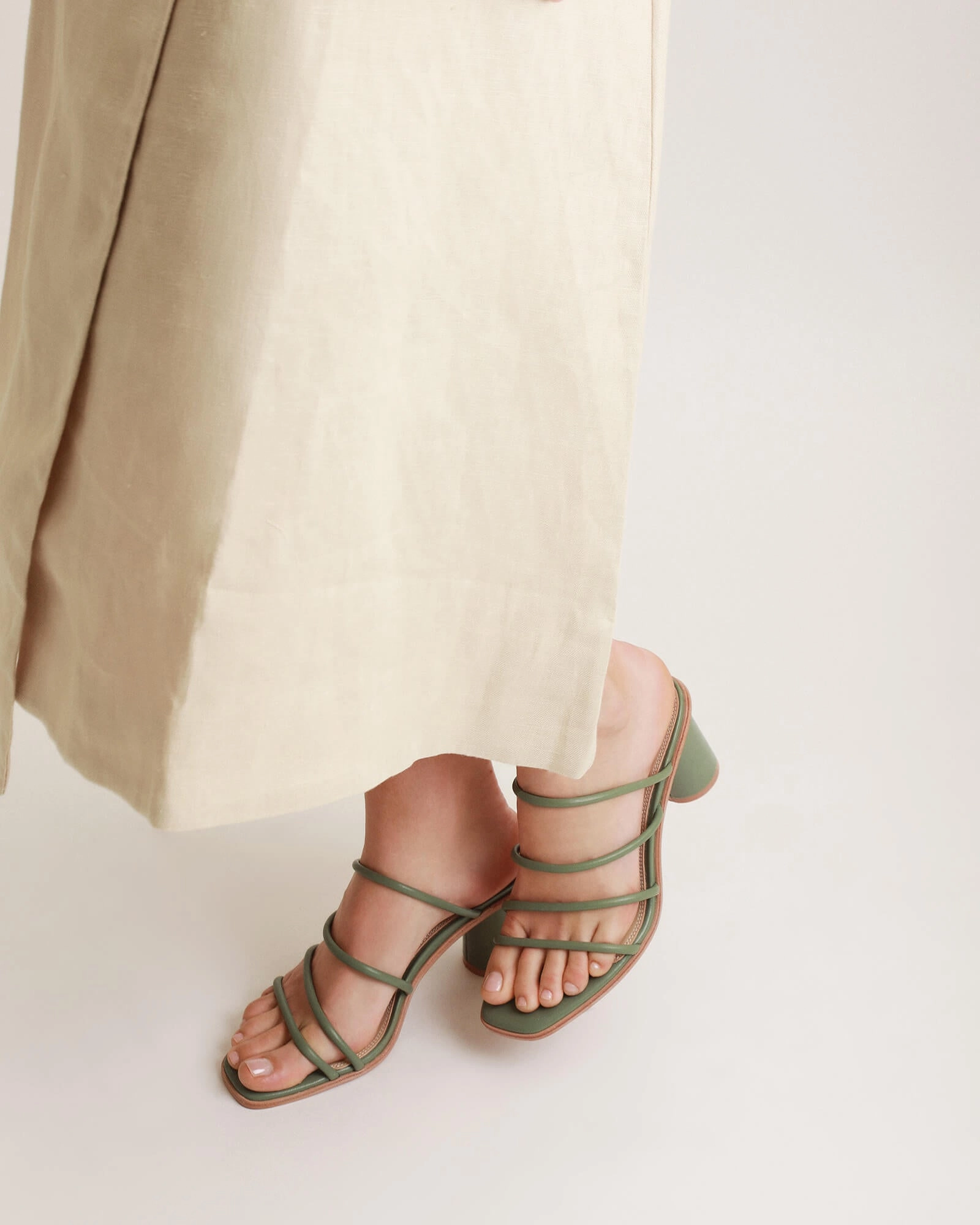 NAOMI MID HEEL SANDALS PISTACHIO GREEN LEATHER