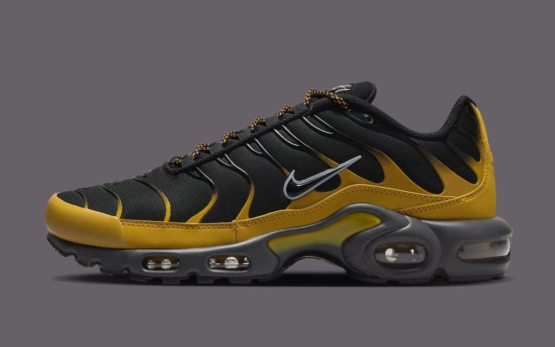 Nike Air Max Plus FB9722-700 Sneakers Men's Bronzine Black Lace Up Running Shoes