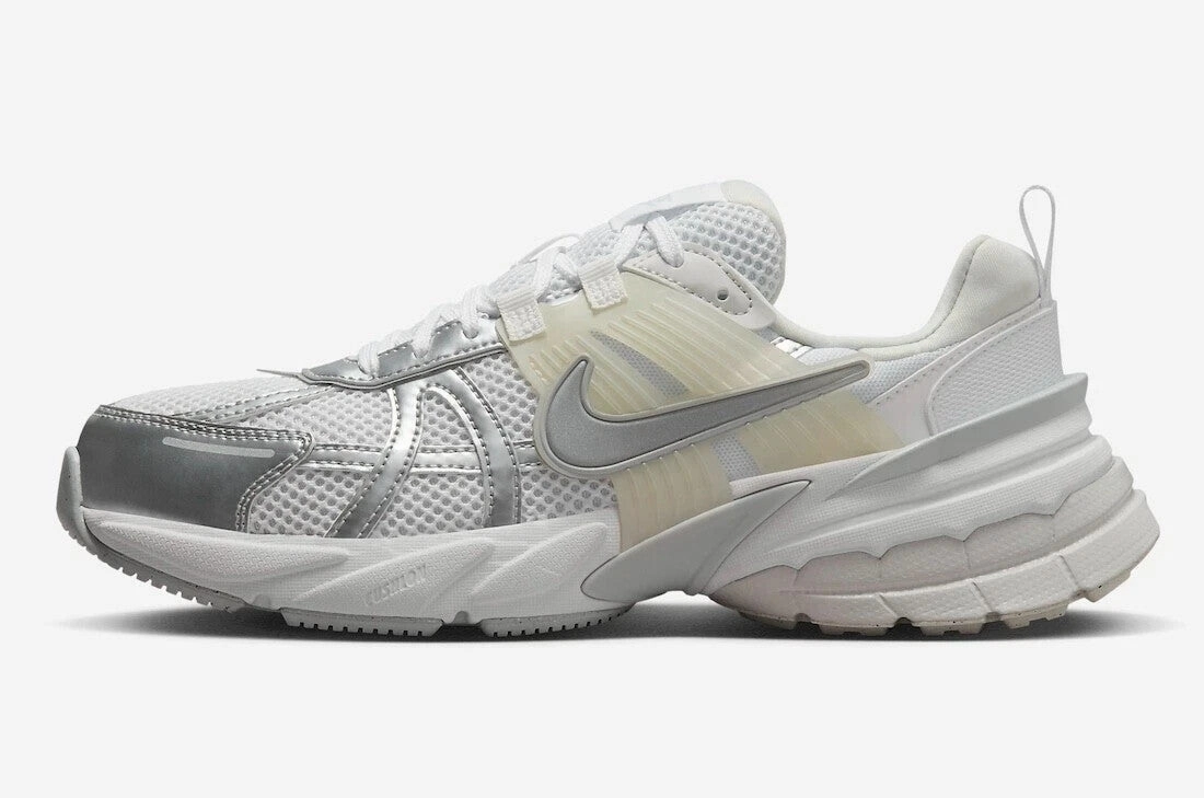 Nike V2K Run FD0736-104 Sneakers Women White Silver Low Top Running Shoes DWA645 (White,7)