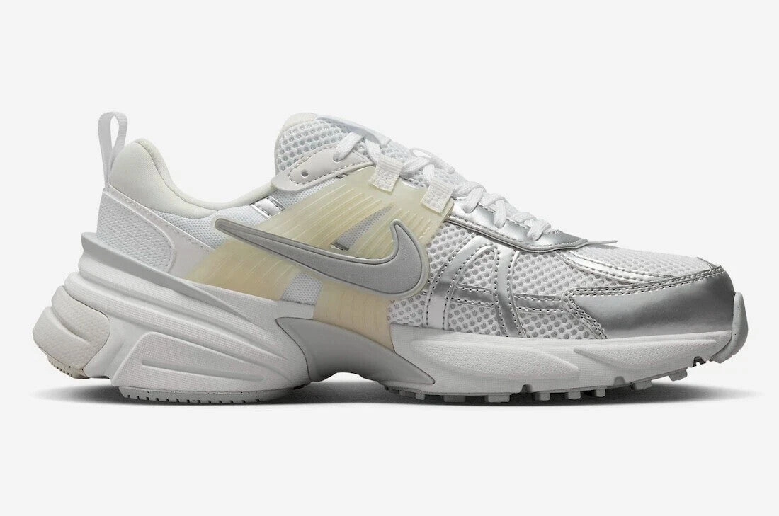Nike V2K Run FD0736-104 Sneakers Women White Silver Low Top Running Shoes DWA645 (White,7)