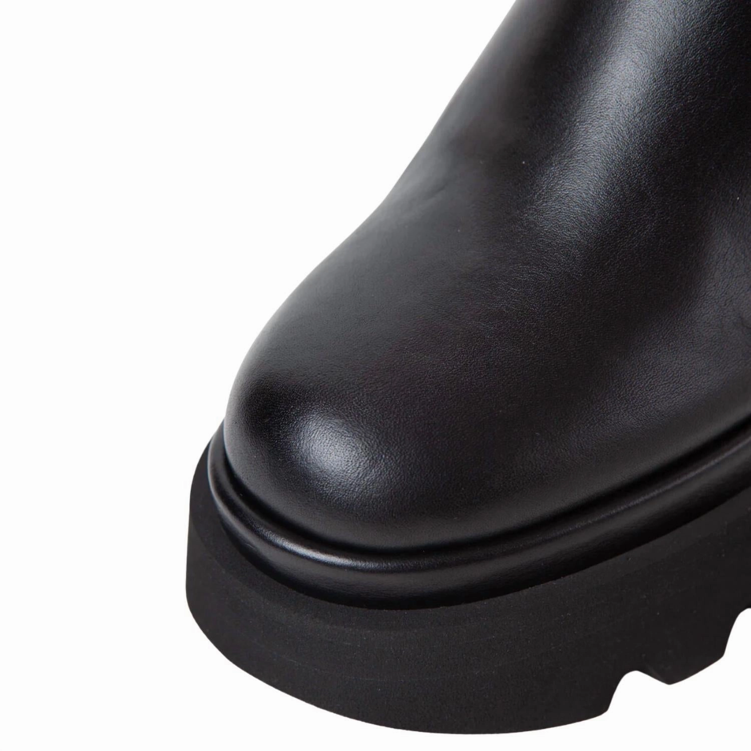 Osian Leather Ankle Boot In Iris Black