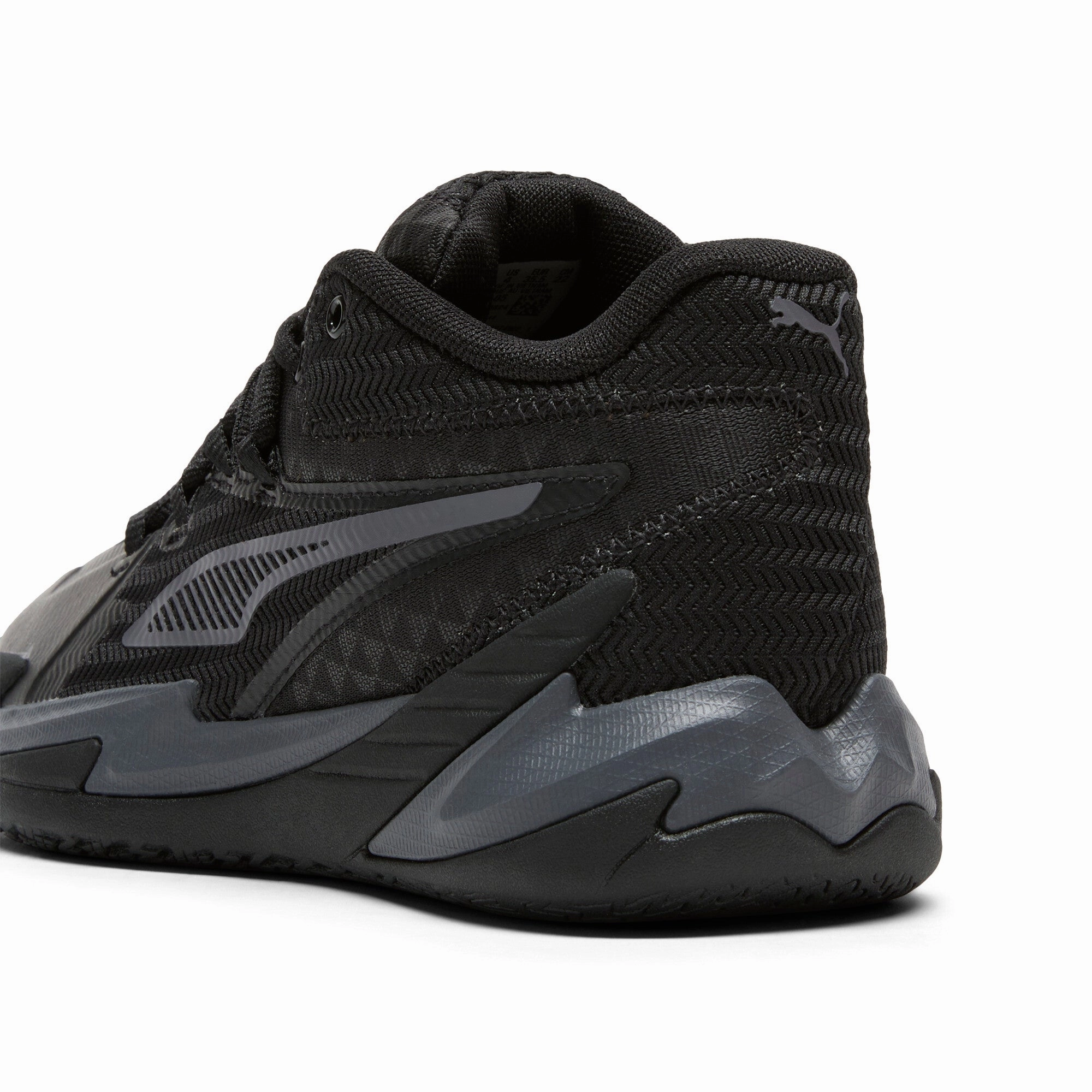 PUMA Big Kids' Dagger Basketball Shoes