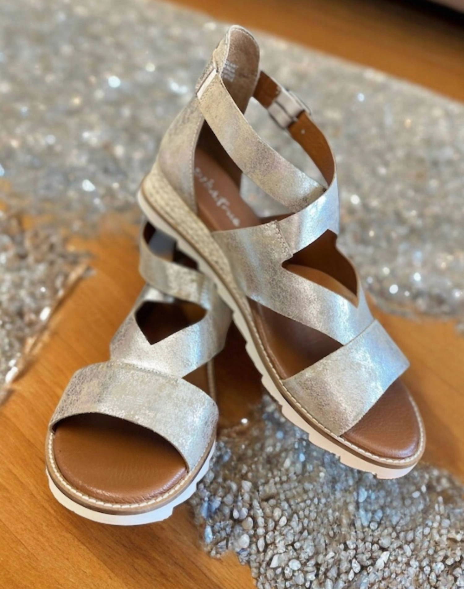 Qu Aint Sandal In Silver