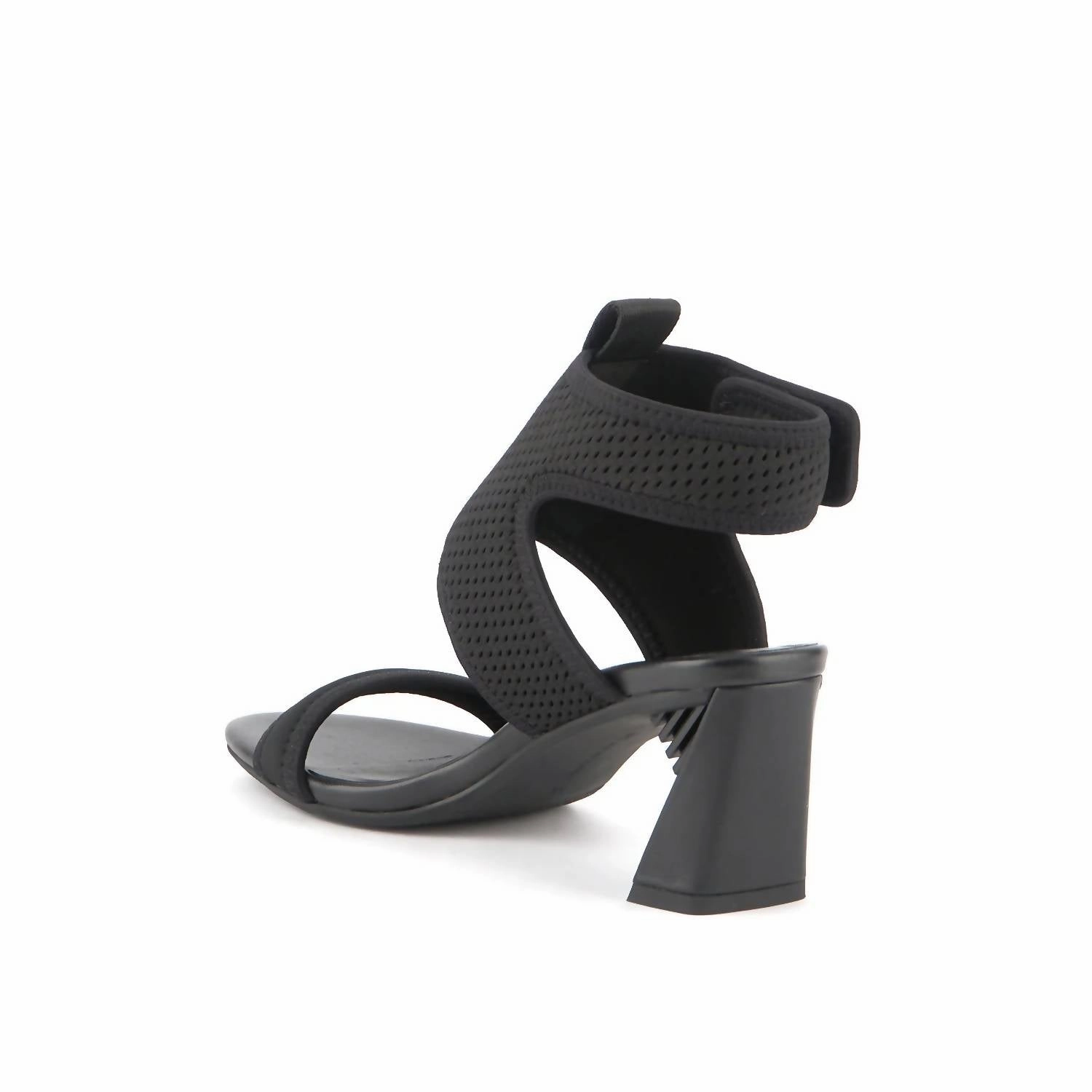 Sonar Surf Mid Sandal In Black