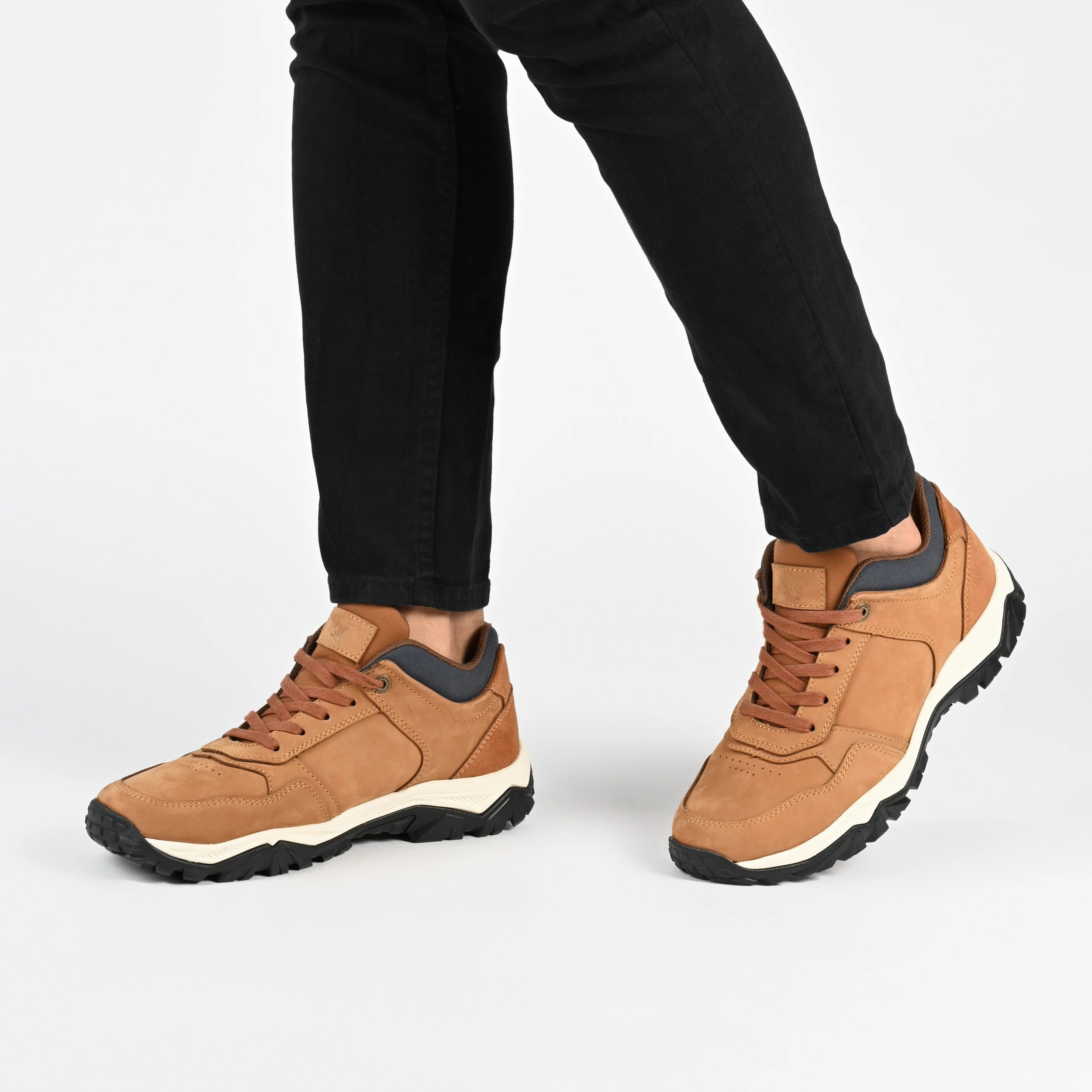Territory Beacon Casual Leather Sneaker