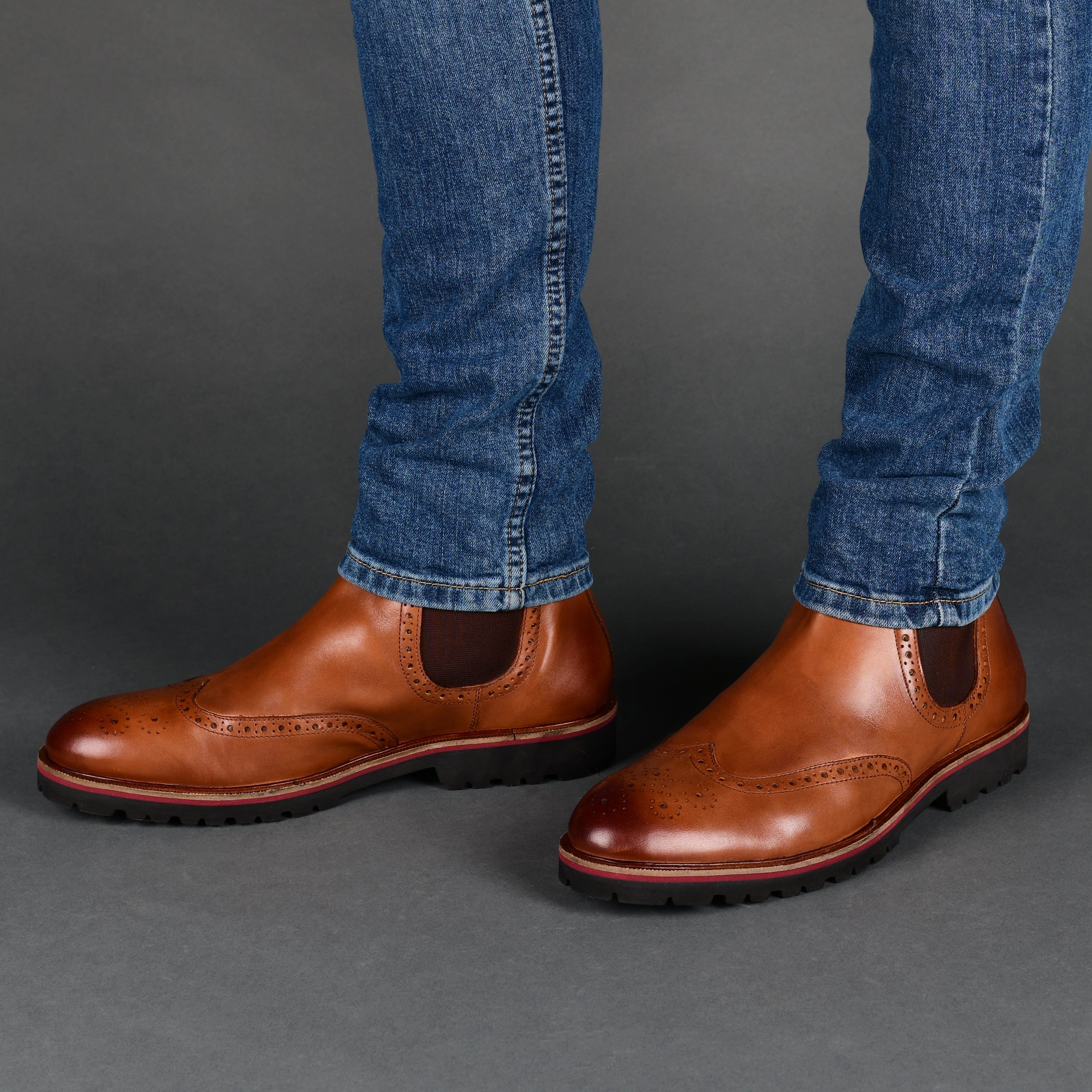 Thomas & Vine Nash Wingtip Chelsea Boot