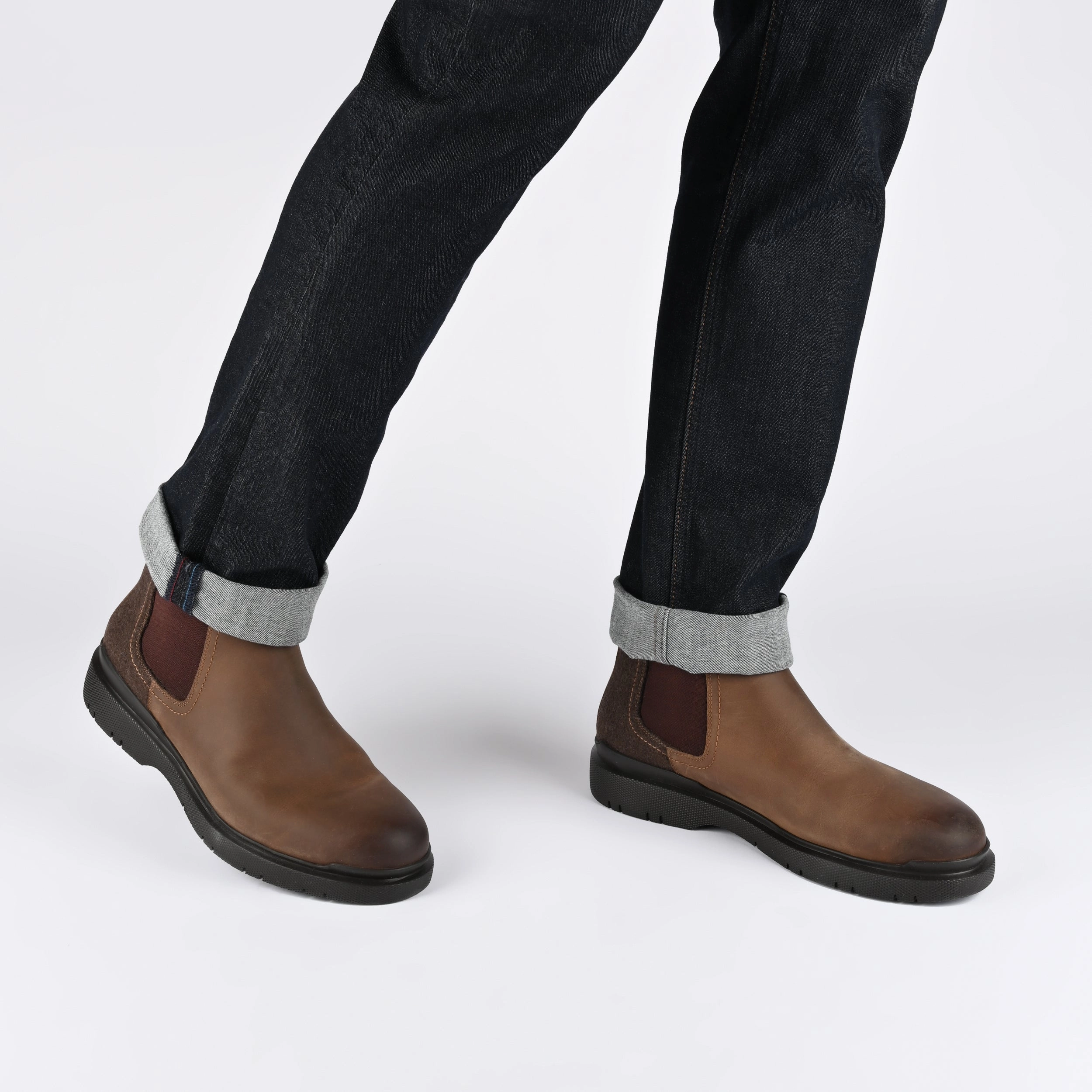 Thomas & Vine Tilton Water Resistant Plain Toe Chelsea Boot