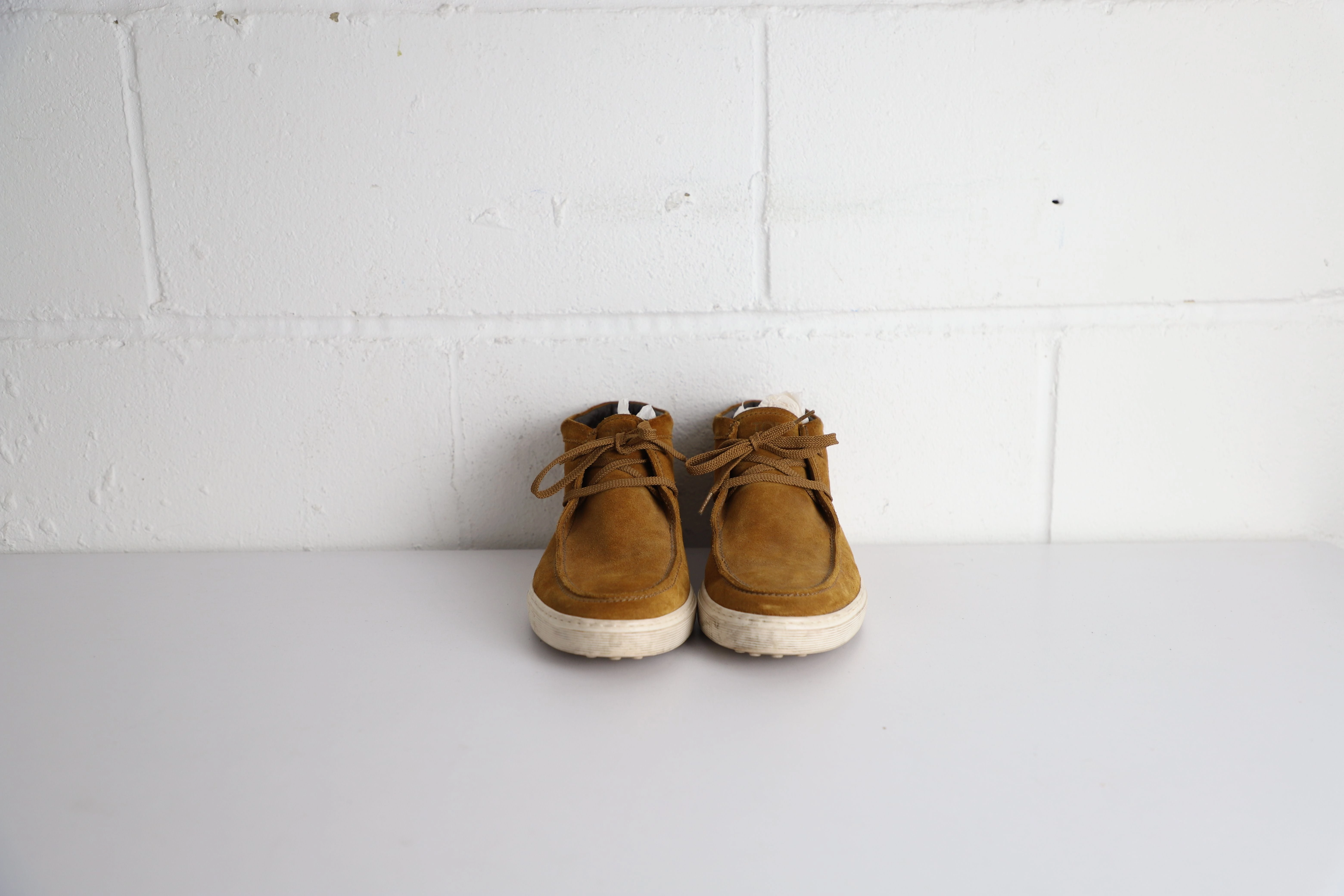 Tod's Lace-Up Desert Boots in Brown Suede