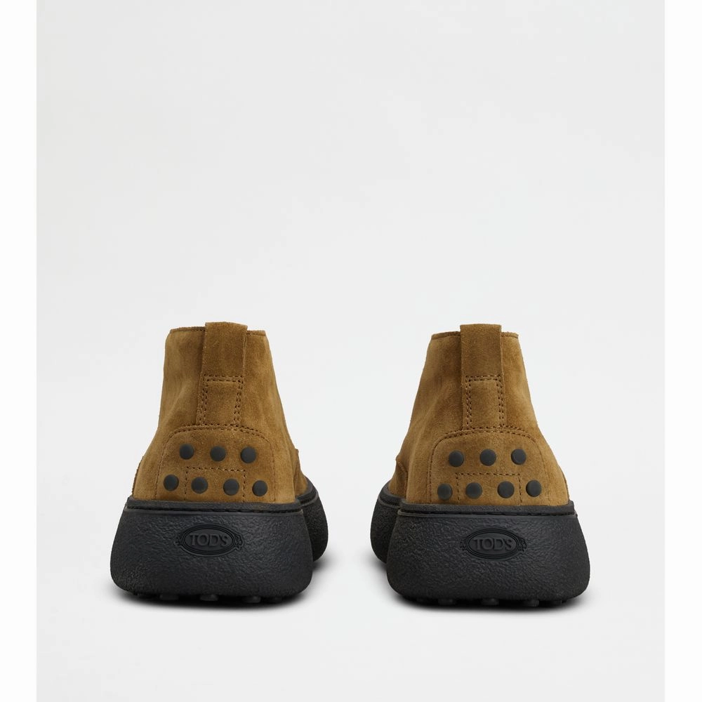 Tod's W. G. Heritage Desert Boots in Suede