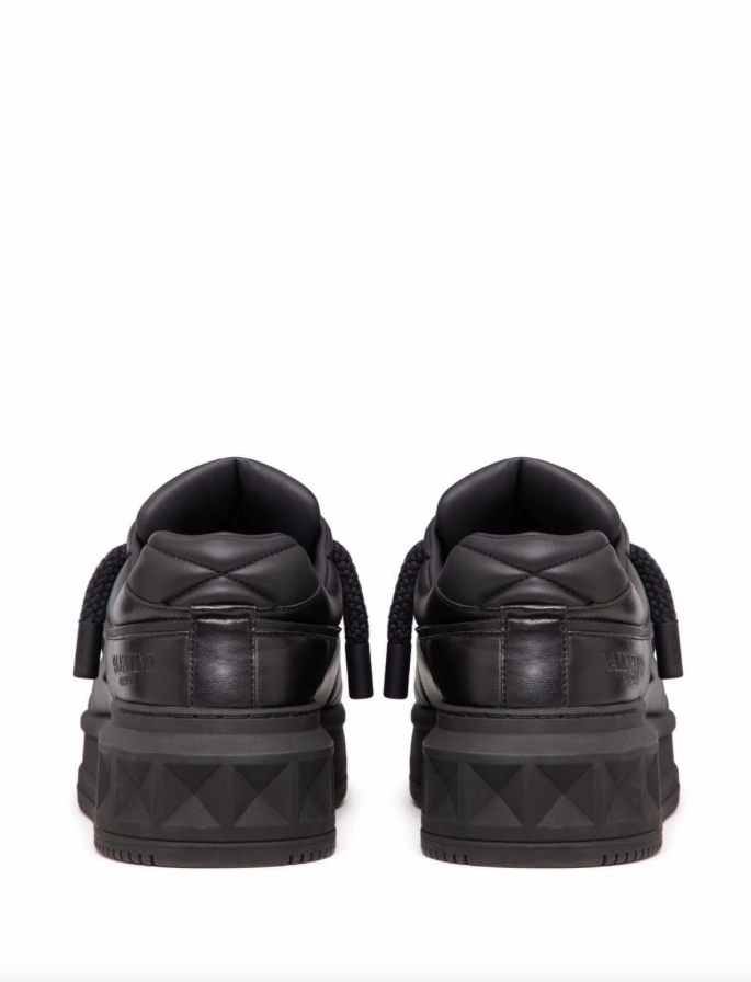 Valentino Garavani ONE STUD XL Low-Top Sneaker in nappa leather