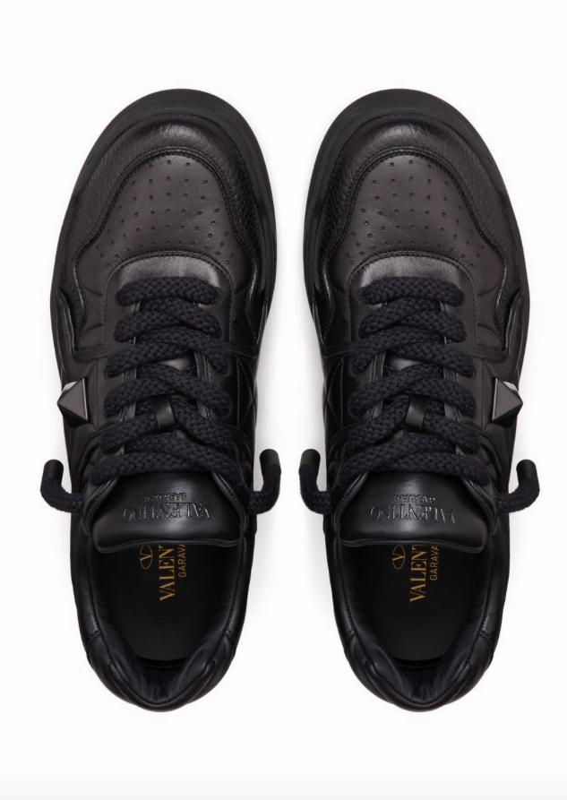 Valentino Garavani ONE STUD XL Low-Top Sneaker in nappa leather