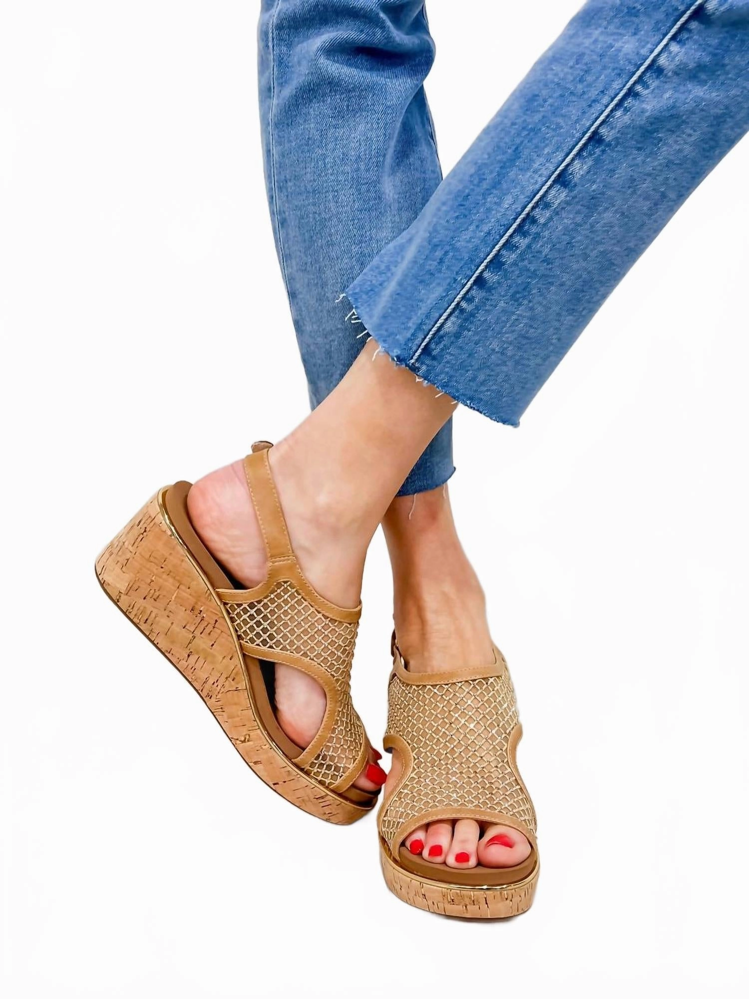 Women's Carley Mesh Wedge Sandal In Caramel