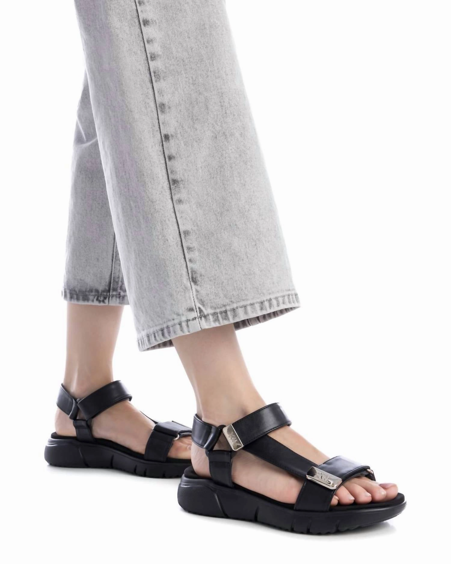 Women's Casual Sandals In Black
