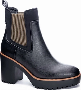 Women's Chelsea Boot In Black Promo on Womens Fashionable Boots