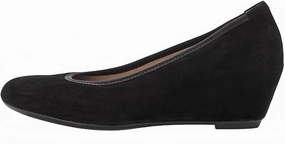 Women's Fantasy Pump In Black Suede Cheap Womens Slide Sandals