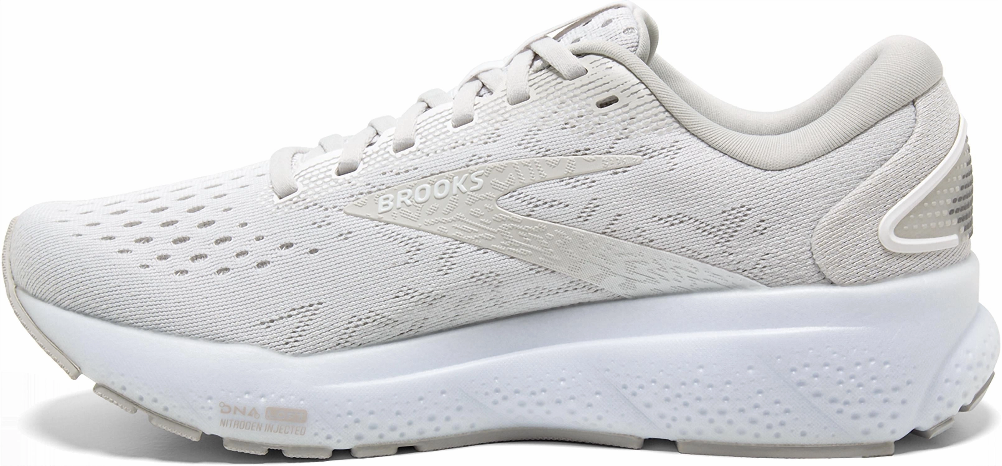 Women's Ghost 16 Shoes In White/white/grey