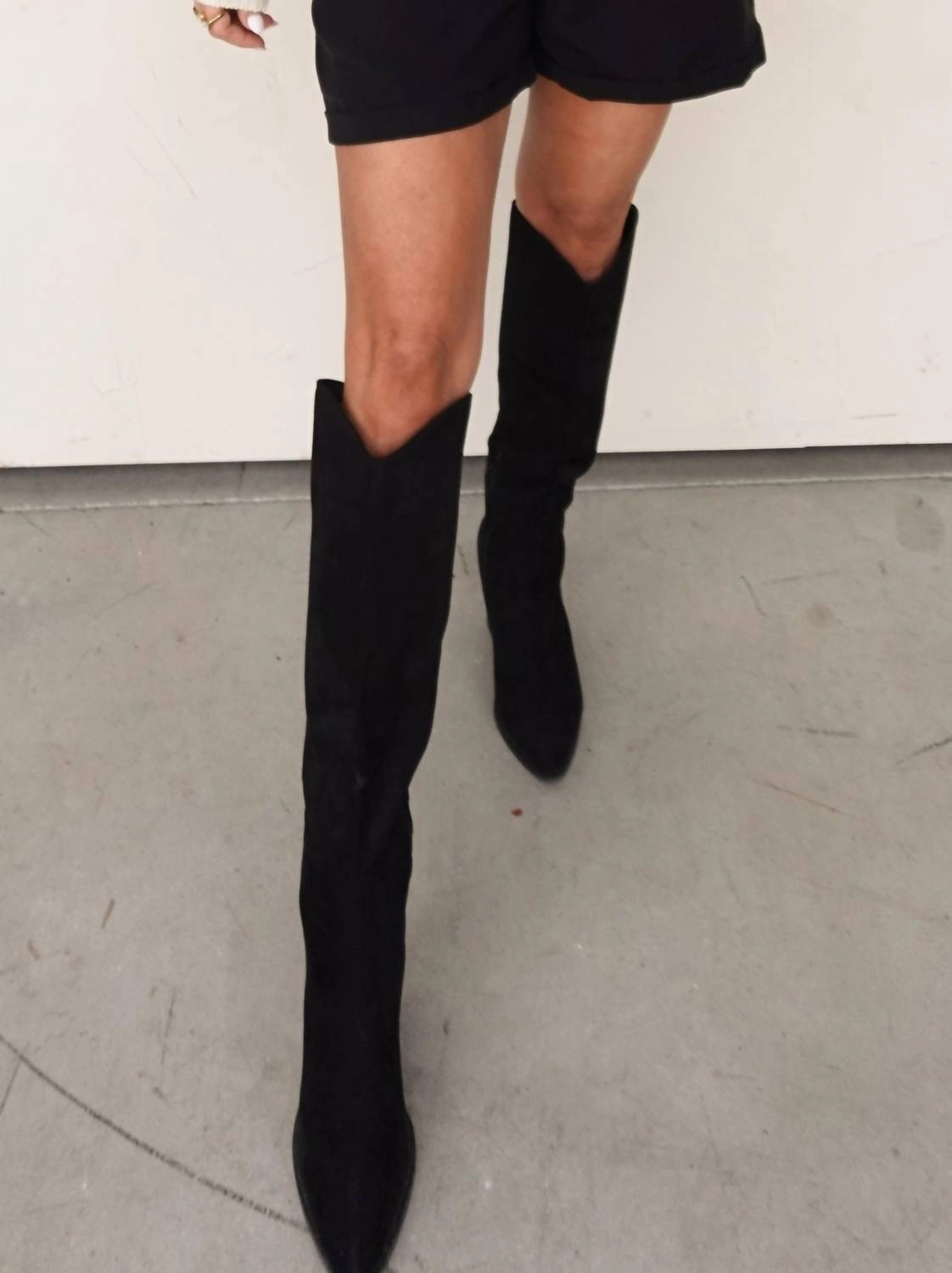 Women's Knee High Suede Boot In Black