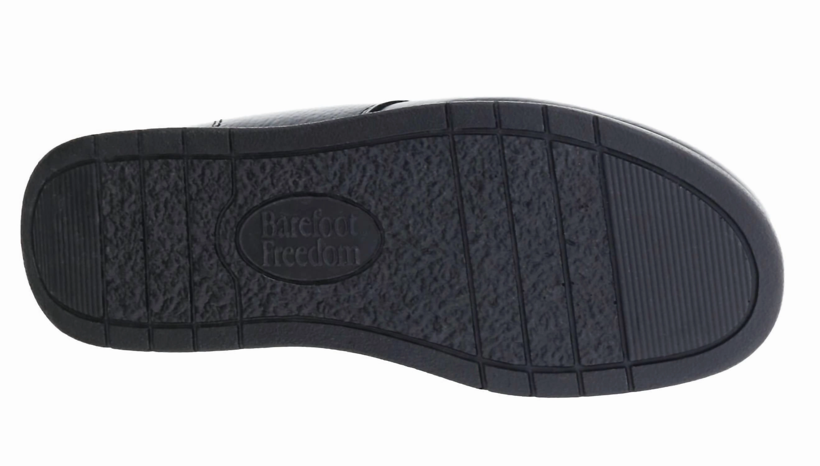 Women's New Villager Shoe In Black Soft Pebble