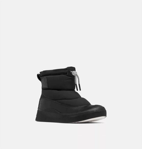 Women's Out N About Iv Puffy Boots In Black / Chalk Womens Winter & Rain Boots online