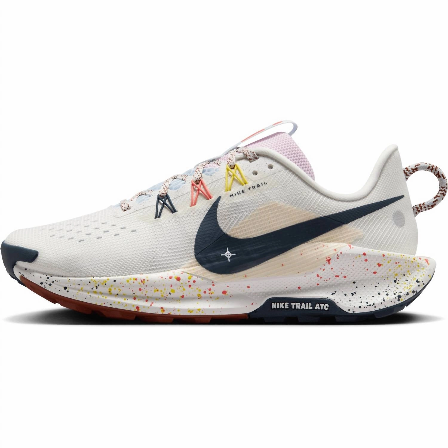 Women's Pegasus Trail 5 Shoes In Summit White
