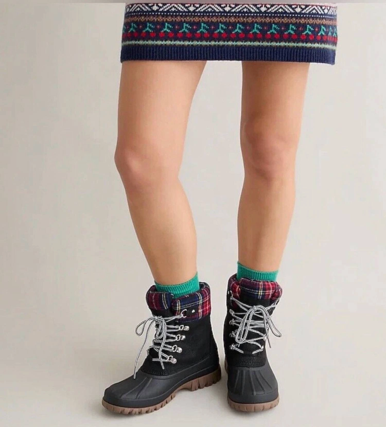 Women's Perfect Plaid Winter Boots In Black