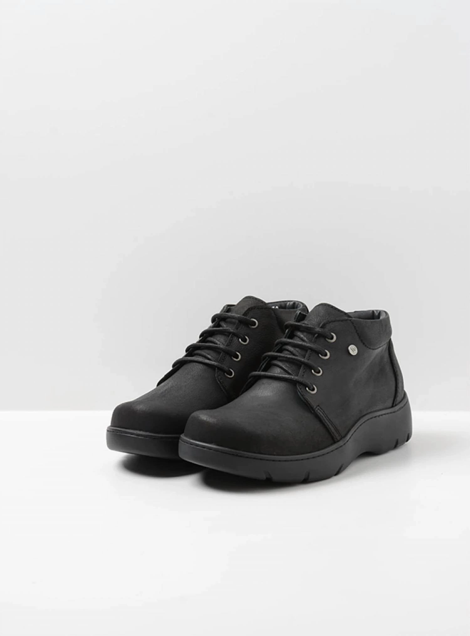 Women's Tarda Shoes In Black Nubuck Discount Boots for Women