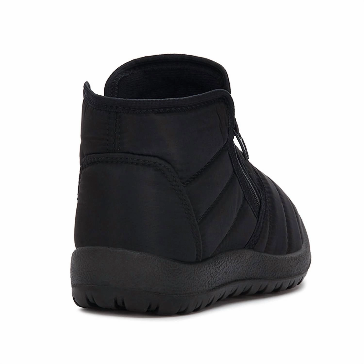 Women's Winter Booties In Black