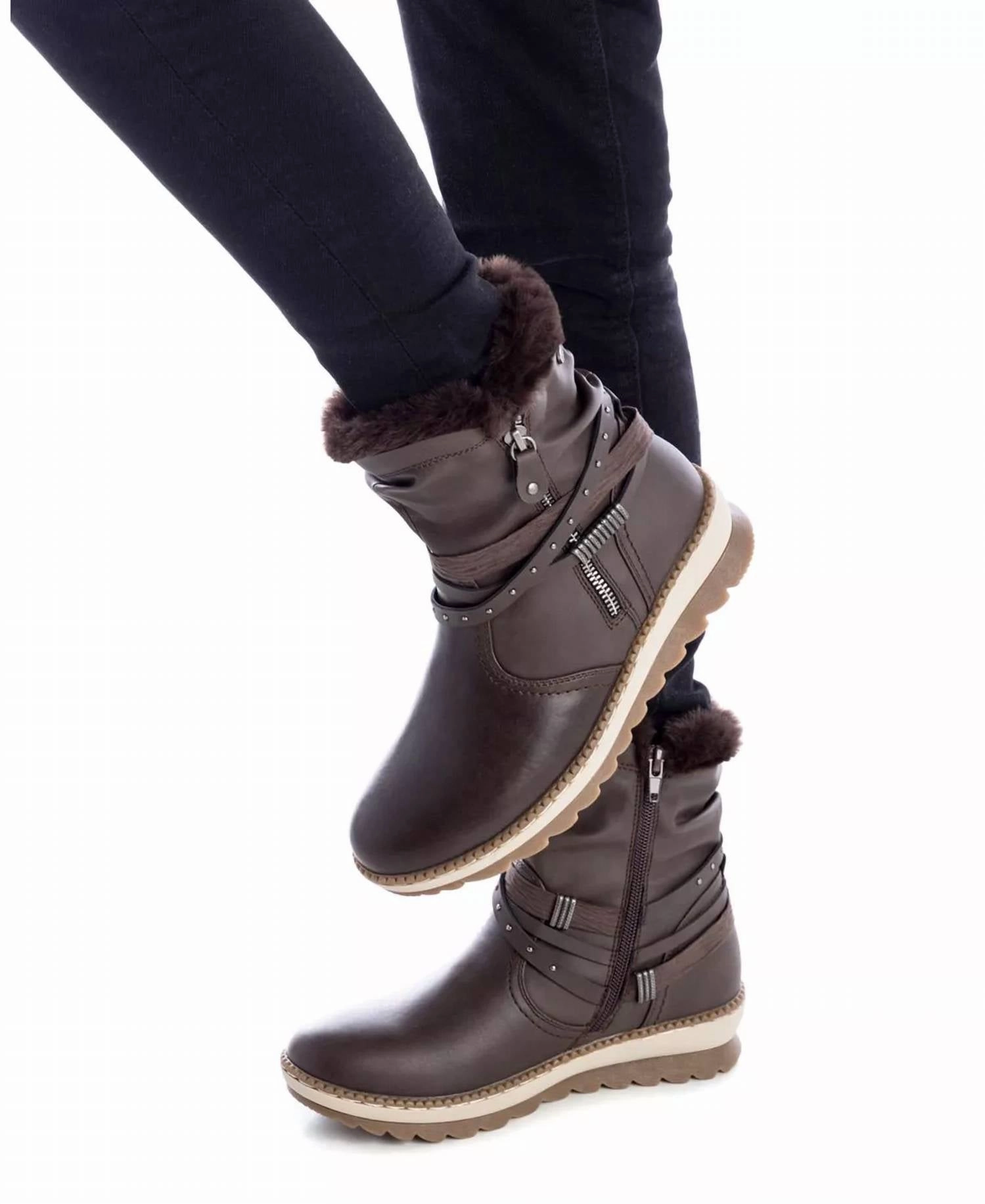 Women's Winter Booties In Brown