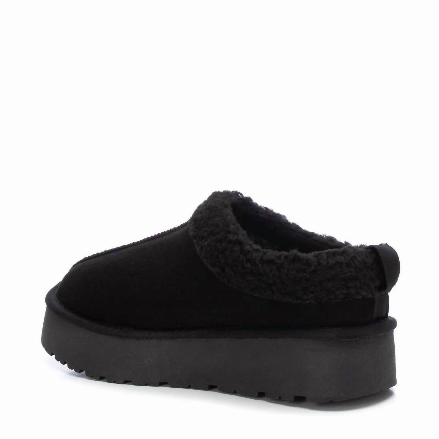 Women's Winter Shoes In Black